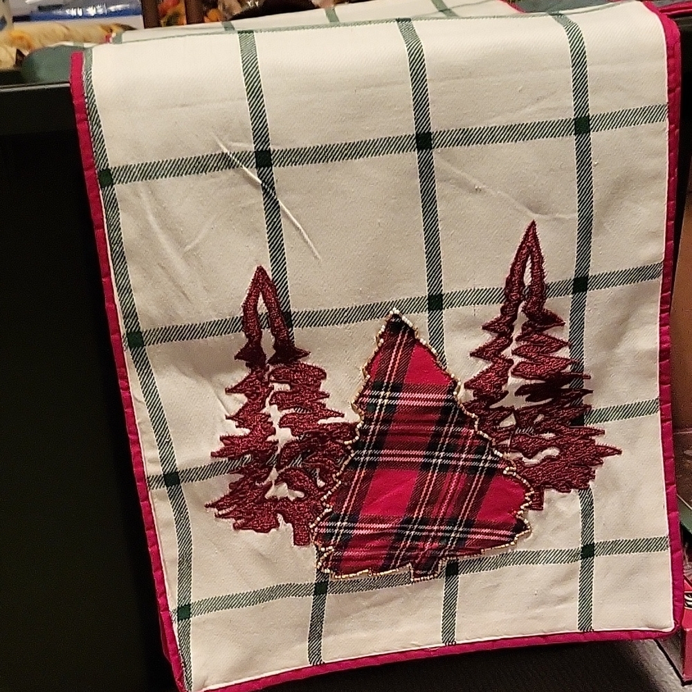Plaid Holiday Table Runner with Red and Green Design